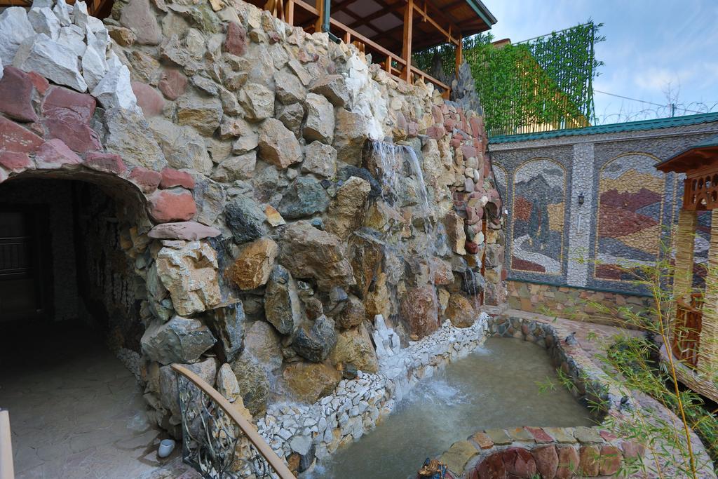 Lotte Palace Dushanbe Ngoại thất bức ảnh